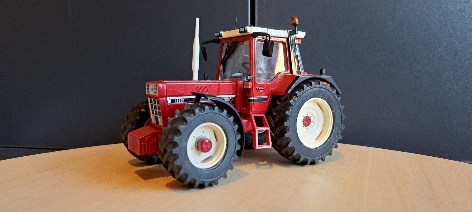 Verbouwde International 956xl, Ophalen of Verzenden, Zo goed als nieuw, Tractor of Landbouw, Britains