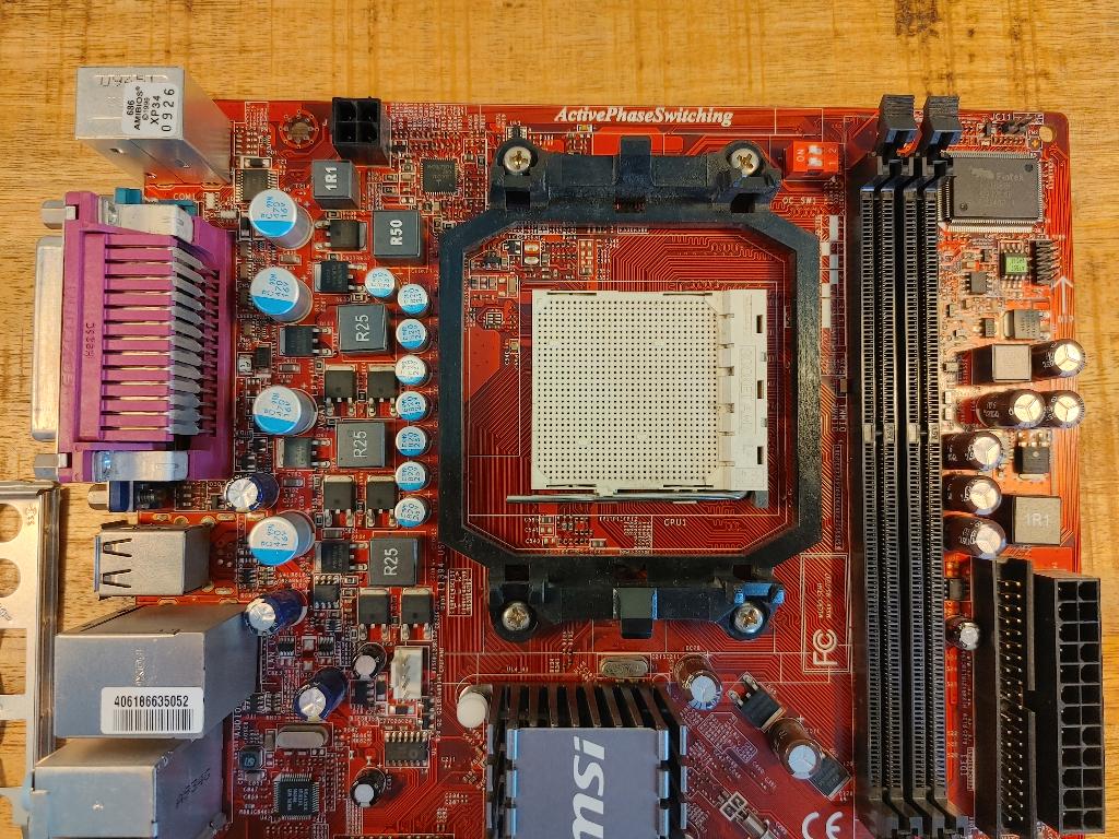 MSI GF615M-P33 Socket AM3 mATX Moederbord, MSI, Refurbished, DDR3, Ophalen of Verzenden