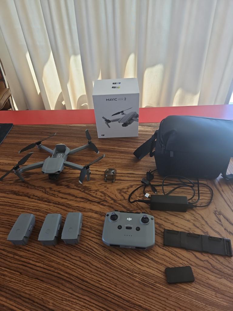 DJI Mavic Air 2 Fly More Combo - Zo goed als nieuw, Ophalen of Verzenden