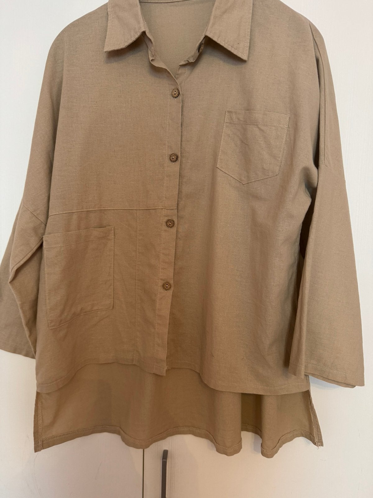 Mooie aparte blouse, Kleding | Dames, Ophalen of Verzenden, Nieuw, Maat 42/44 (L), Beige