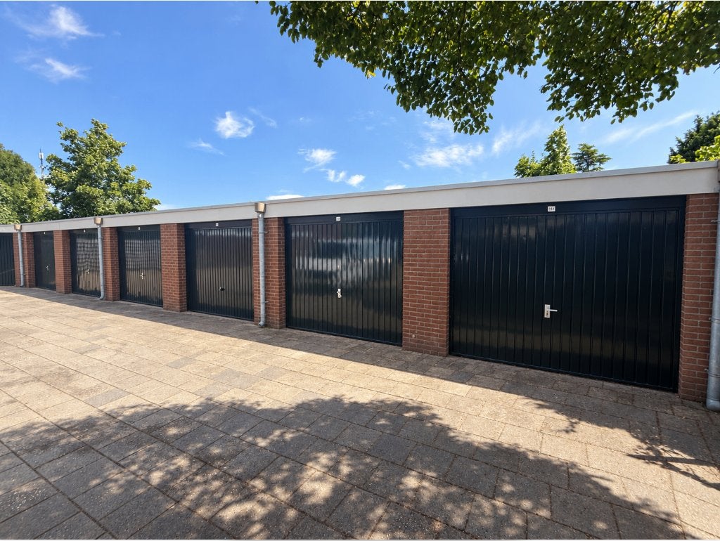 In Dieren te Koop: Mooie Garagebox!, Huizen en Kamers, Gelderland