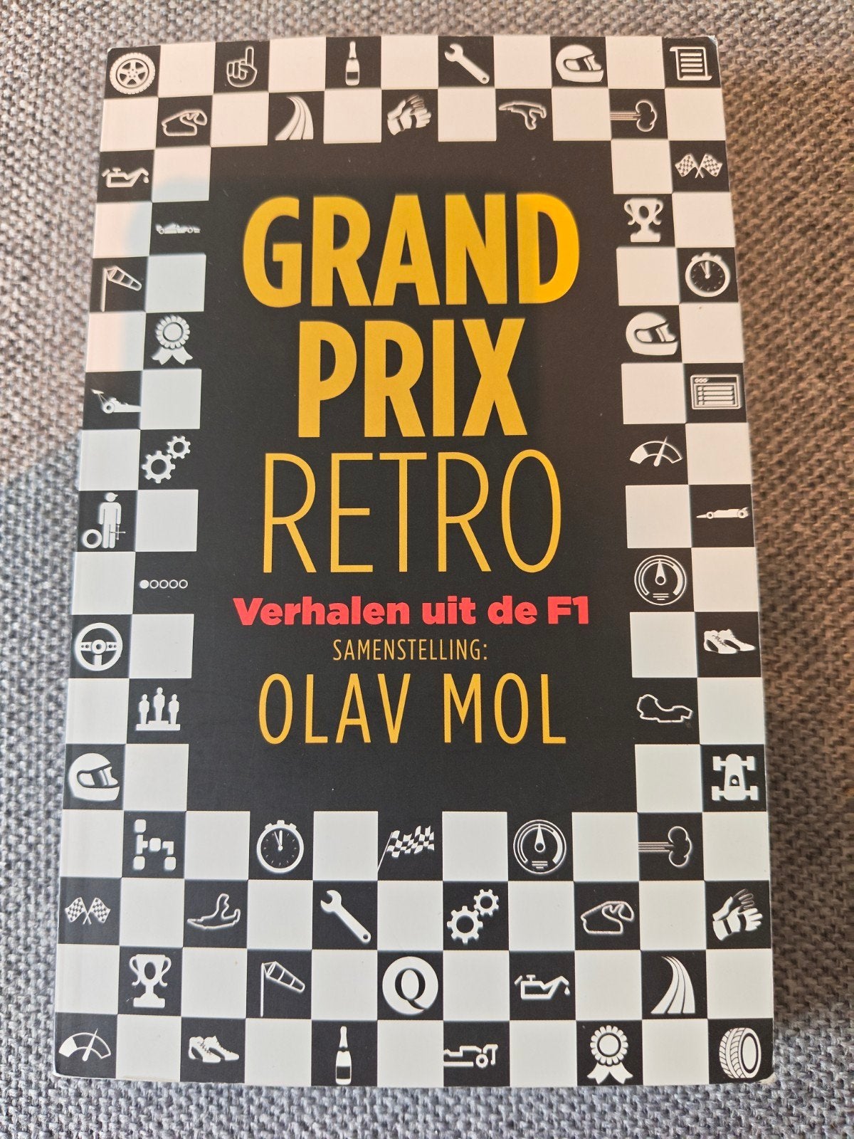 Grand Prix Retro: Verhalen uit de F1 - Olav Mol, Ophalen of Verzenden, Zo goed als nieuw, Algemeen, Olav Mol