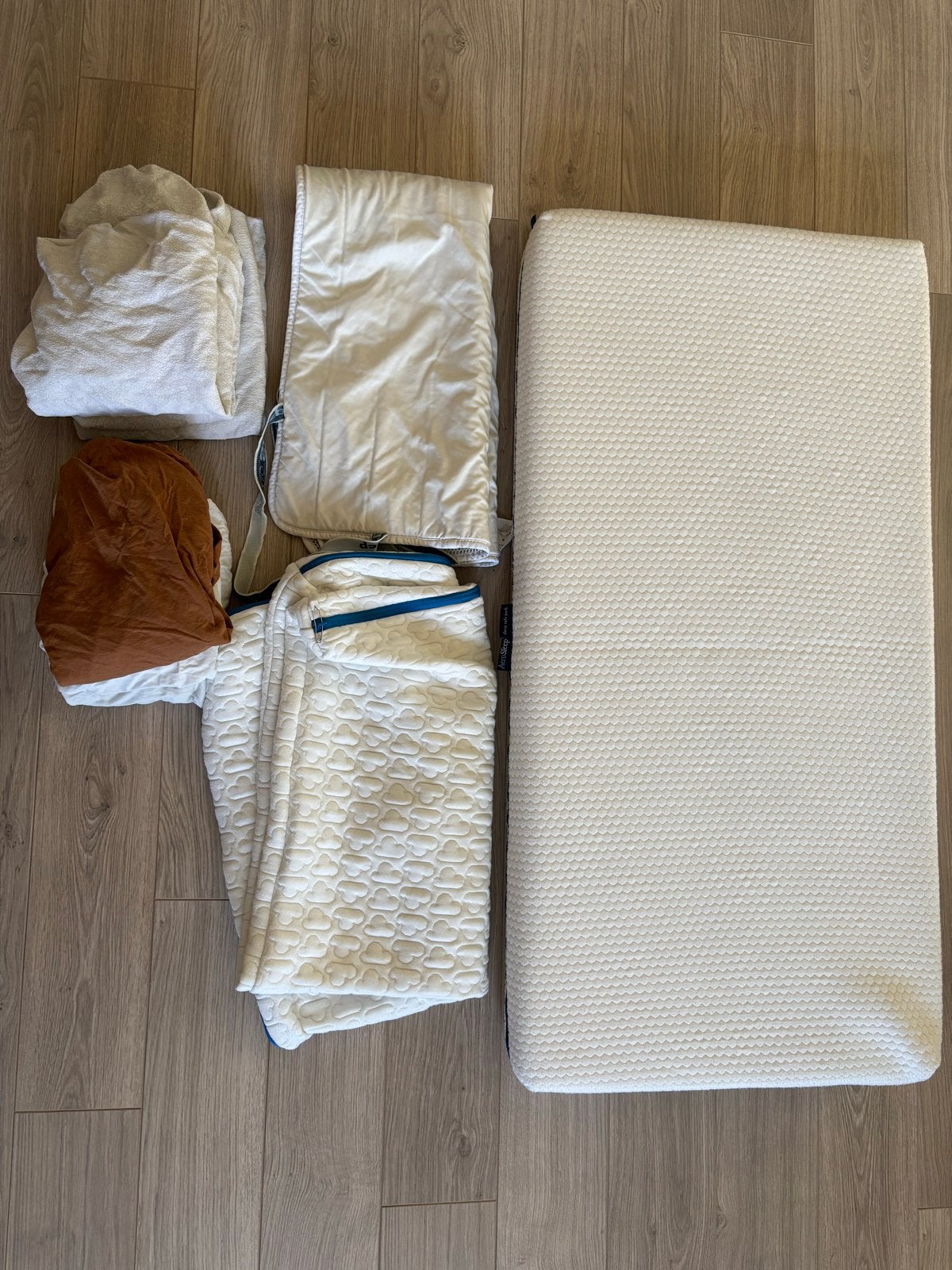 Aerosleep Evolution matras 120x60cm met toebehoren, Ophalen, Overige maten, Matrasbeschermer, Wit