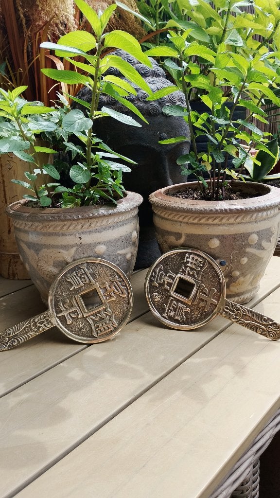 Antieke vintage Chinese messing onderzetters, Antiek en Kunst, Ophalen of Verzenden