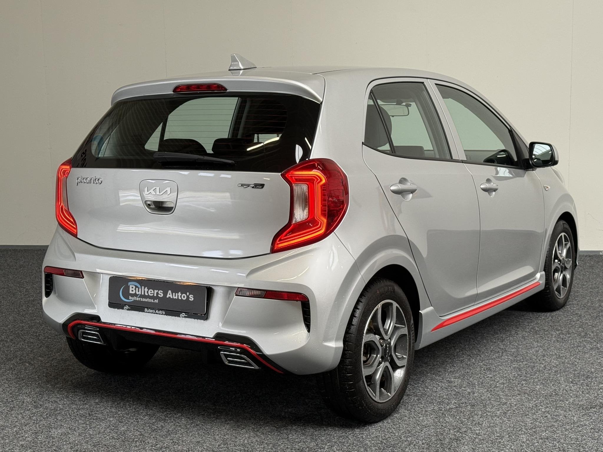 Kia Picanto 1.2 84pk GT-Line | AUTOMAAT | 4-CIL | CAMERA | C, Auto's, Kia, Dealer onderhouden, Gebruikt, 4 cilinders, Bedrijf