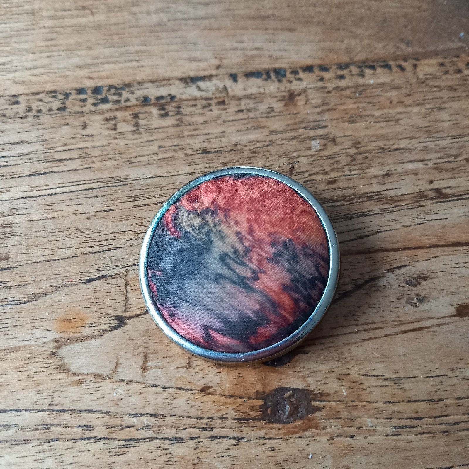 Vintage Stoffen Broche / Knoopspeld – Warme Vlammenprint (Ja, Ophalen of Verzenden, Overige materialen