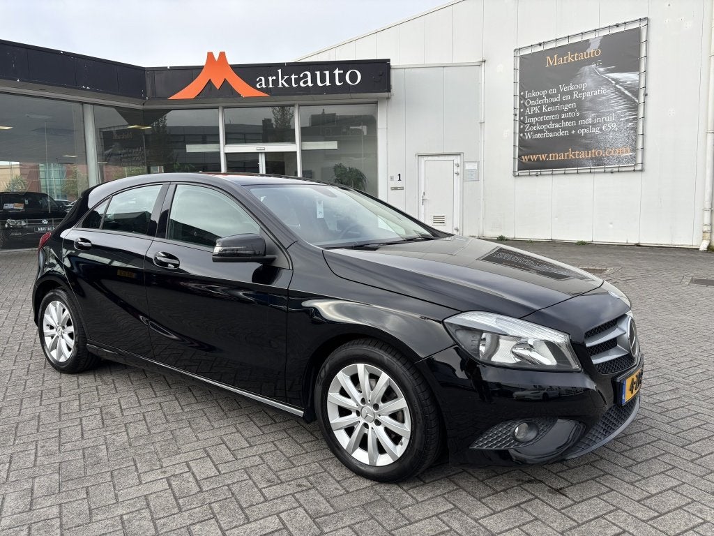Mercedes-Benz A-Klasse 180 Economy Nieuwstaat! (bj 2015), Auto's, Voorwielaandrijving, Stof, Gebruikt, 4 cilinders