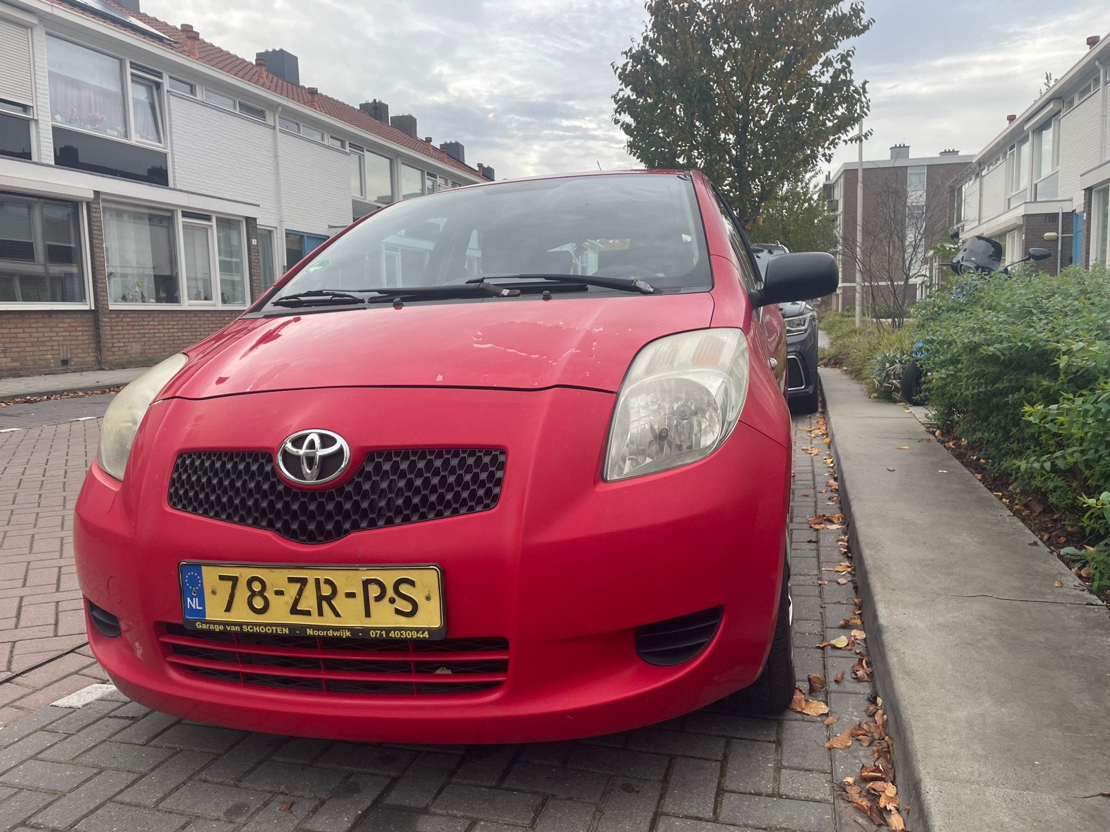 Toyota Yaris 1.0 12V Vvt-i 3DR Terra 2008 Rood