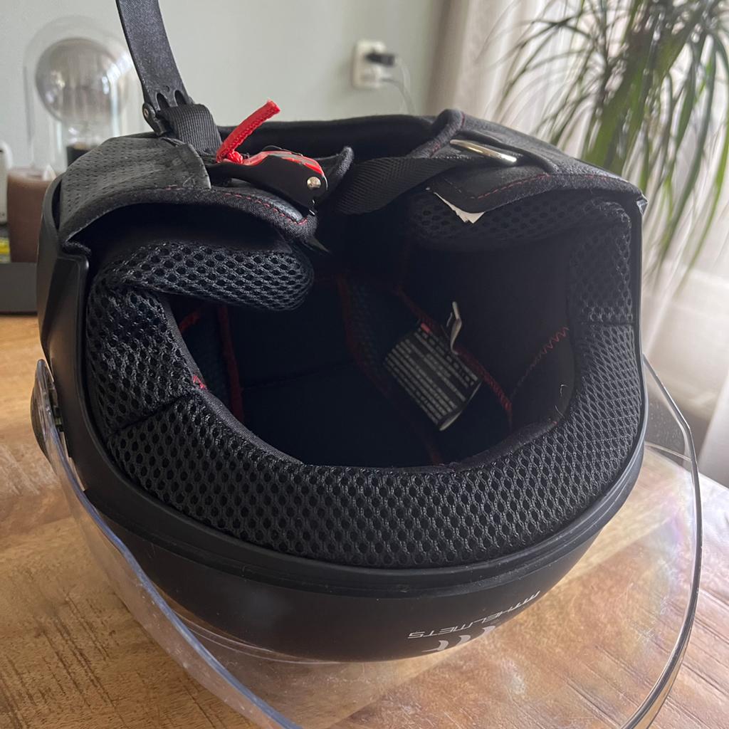 MT Helmets Scooterhelm / Jethelm Zwart, Fietsen en Brommers, Brommerhelmen, Ophalen, Gebruikt, Medium