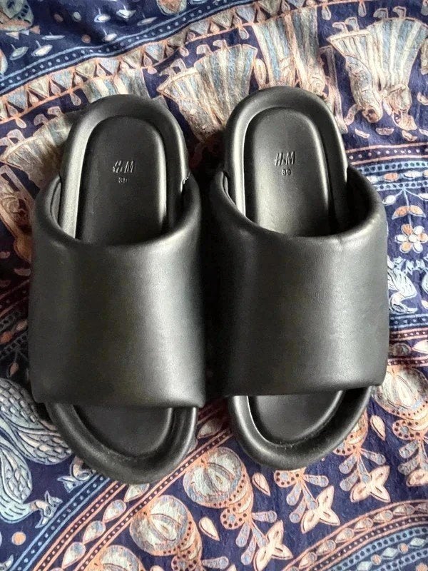 Splinternieuwe slippers maat 39 nu voor 16,99€, Slippers, H&M, Zwart, Nieuw
