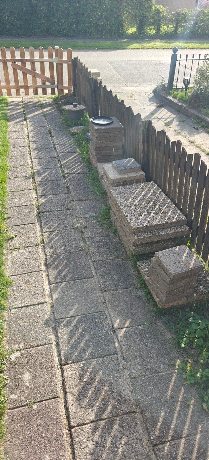 gratusss stenen: 40x60 grindtegels, 30x30 tegels en rest, Ophalen, Gebruikt, Beton, Terrastegels