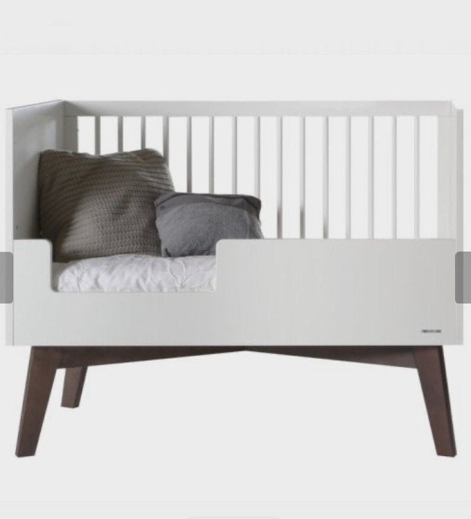 Kidsmill sixties ledikant 120x60, Ophalen, Zo goed als nieuw, Minder dan 140 cm, Matras