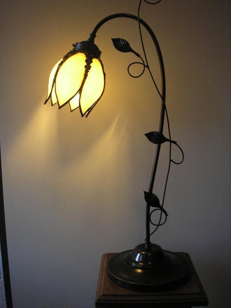 Tiffany tafellamp, Ophalen of Verzenden, Zo goed als nieuw, Glas, 50 tot 75 cm