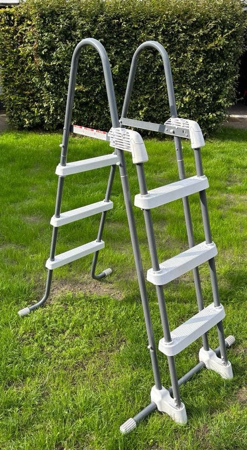 Zwembadladder - Zo goed als nieuw, Opzetzwembad, Minder dan 200 cm, Ophalen, 120 cm of meer
