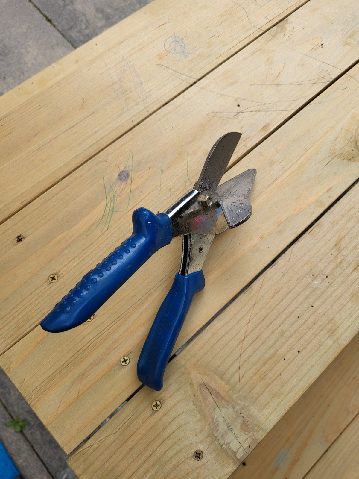 Plintenknipper - Hoeksnijder voor plinten en profielen, Ophalen, Gebruikt, Snijgereedschap, Overige merken