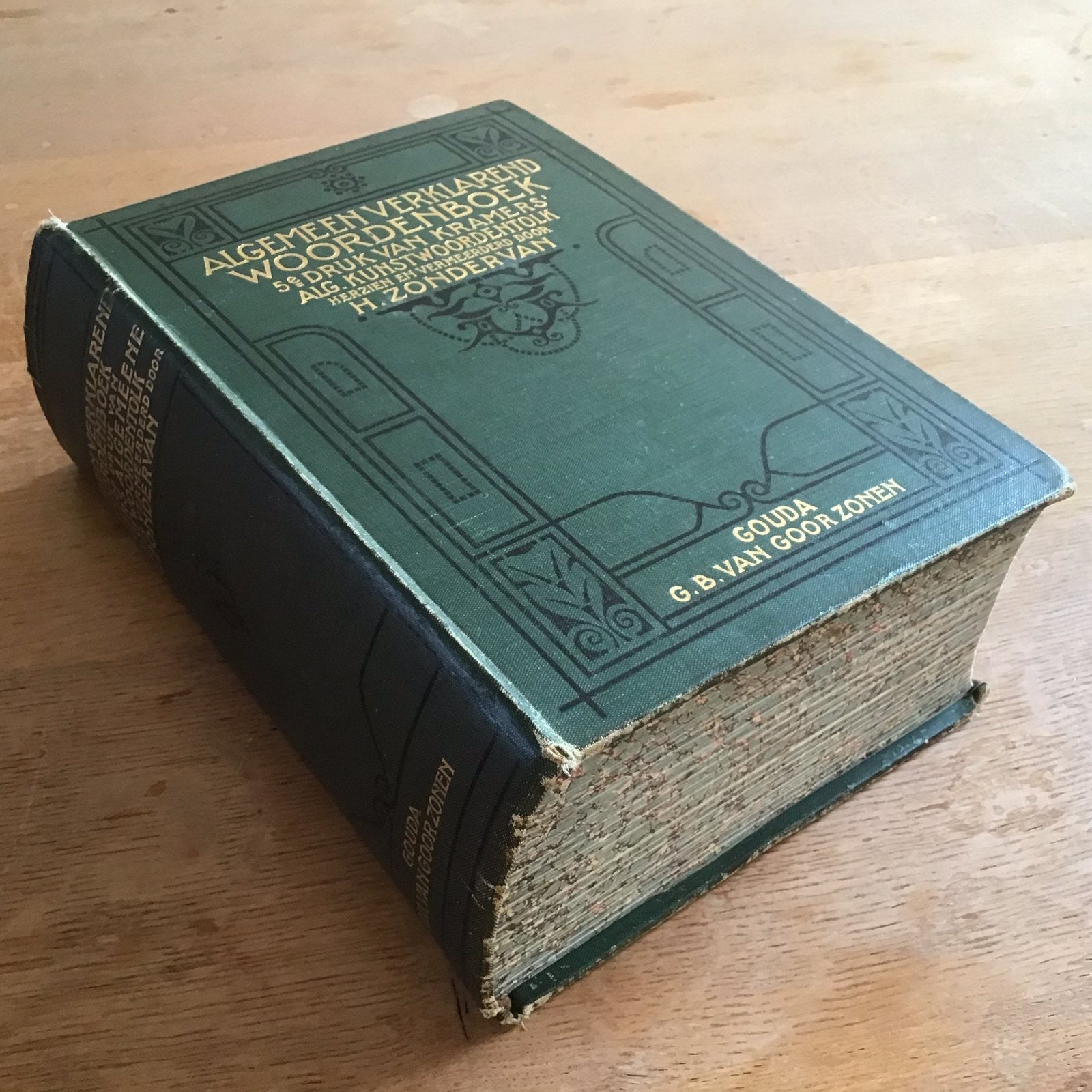 Algemeen verklarend woordenboek 5e druk Kramers antiek 1911, Gelezen, Nederlands, Ophalen of Verzenden, Kramers