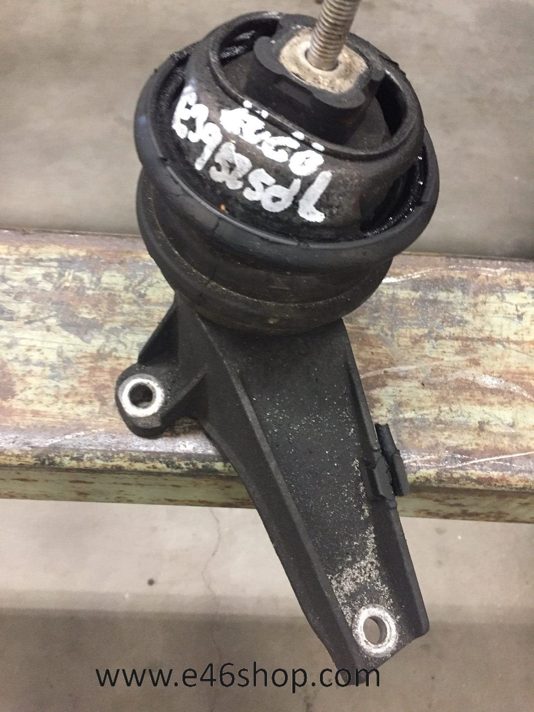 Motorsteun BMW E39 525D LINKS en Rechts, Auto-onderdelen, Gebruikt, -, -, Ophalen of Verzenden