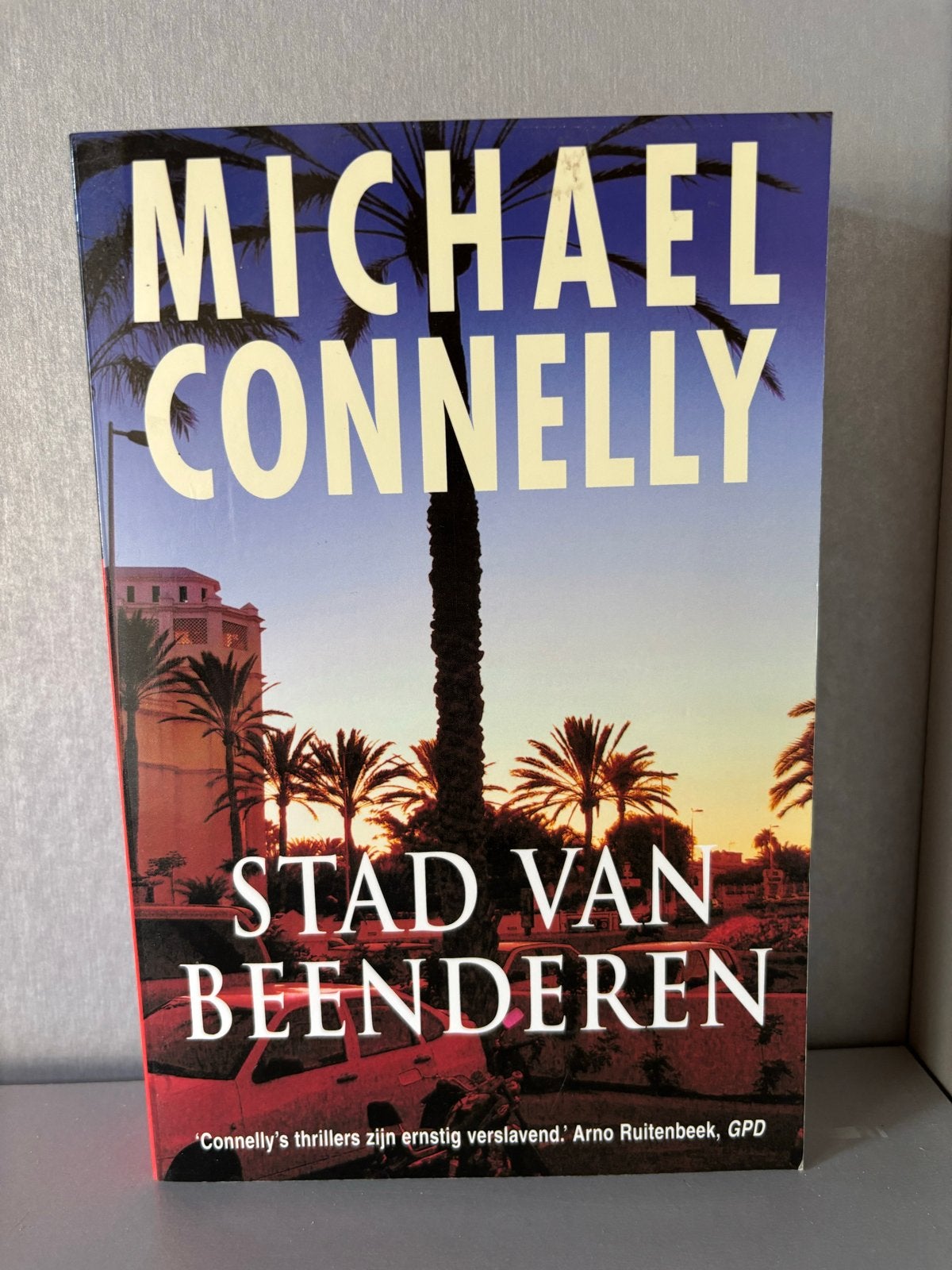 Michael Connelly - Stad van Beenderen, Boeken, Thrillers, Ophalen of Verzenden, Gelezen, Amerika