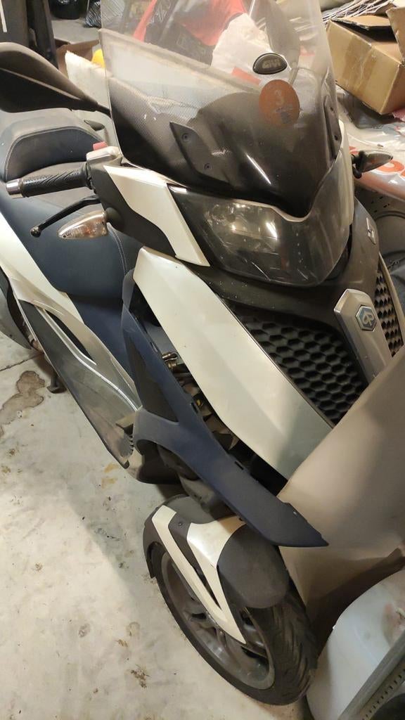 Piaggio Yourban MP3  LT 300IE - Lichte voorschade, Ophalen