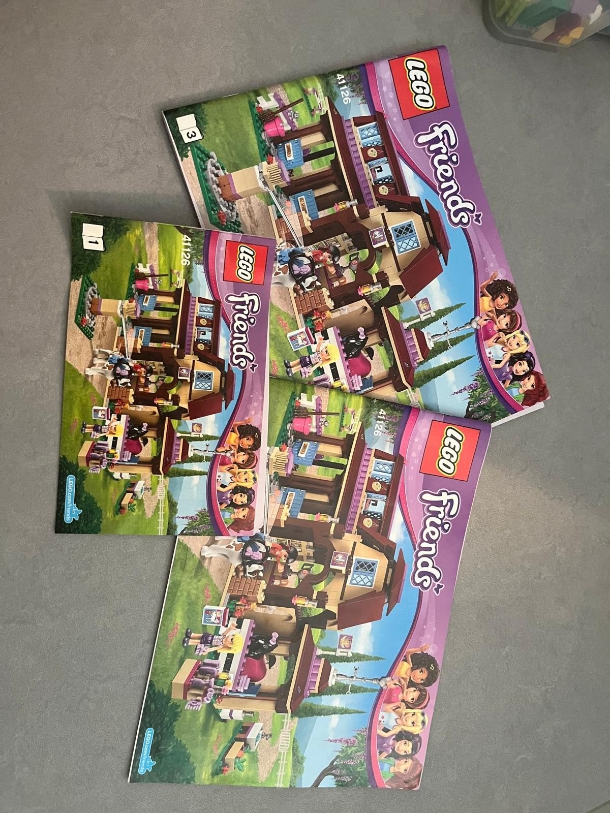 Lego Friends paardenmanage en trailer, Ophalen of Verzenden, Zo goed als nieuw