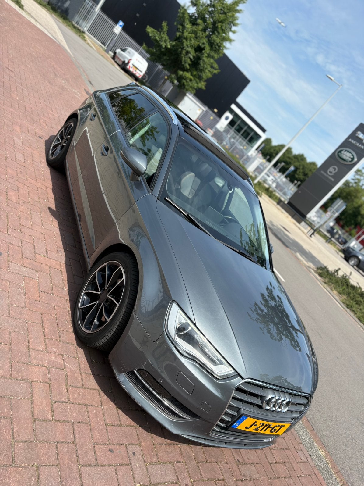 Audi A3 1.4 Tfsi COD Sportback S-tronic 2014 Grijs, 4 cilinders, 1210 kg, 1395 cc, 650 kg
