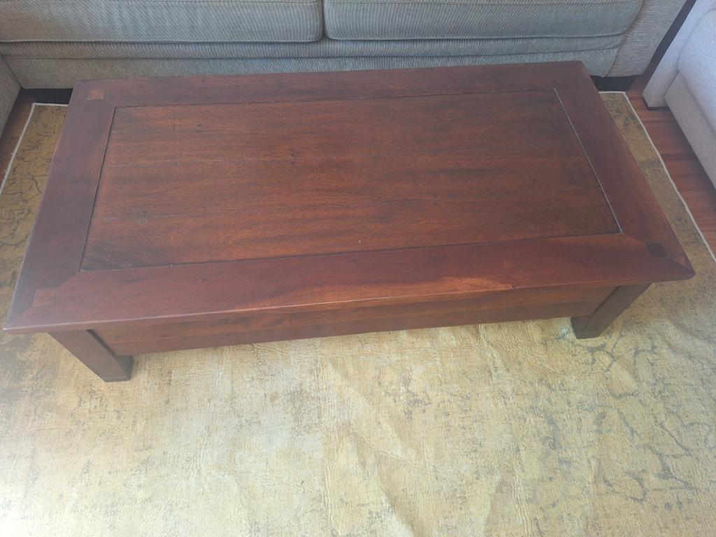 Massief houten salontafel met lades, Gebruikt, 100 tot 150 cm, Klassiek, Robuust, Minder dan 50 cm