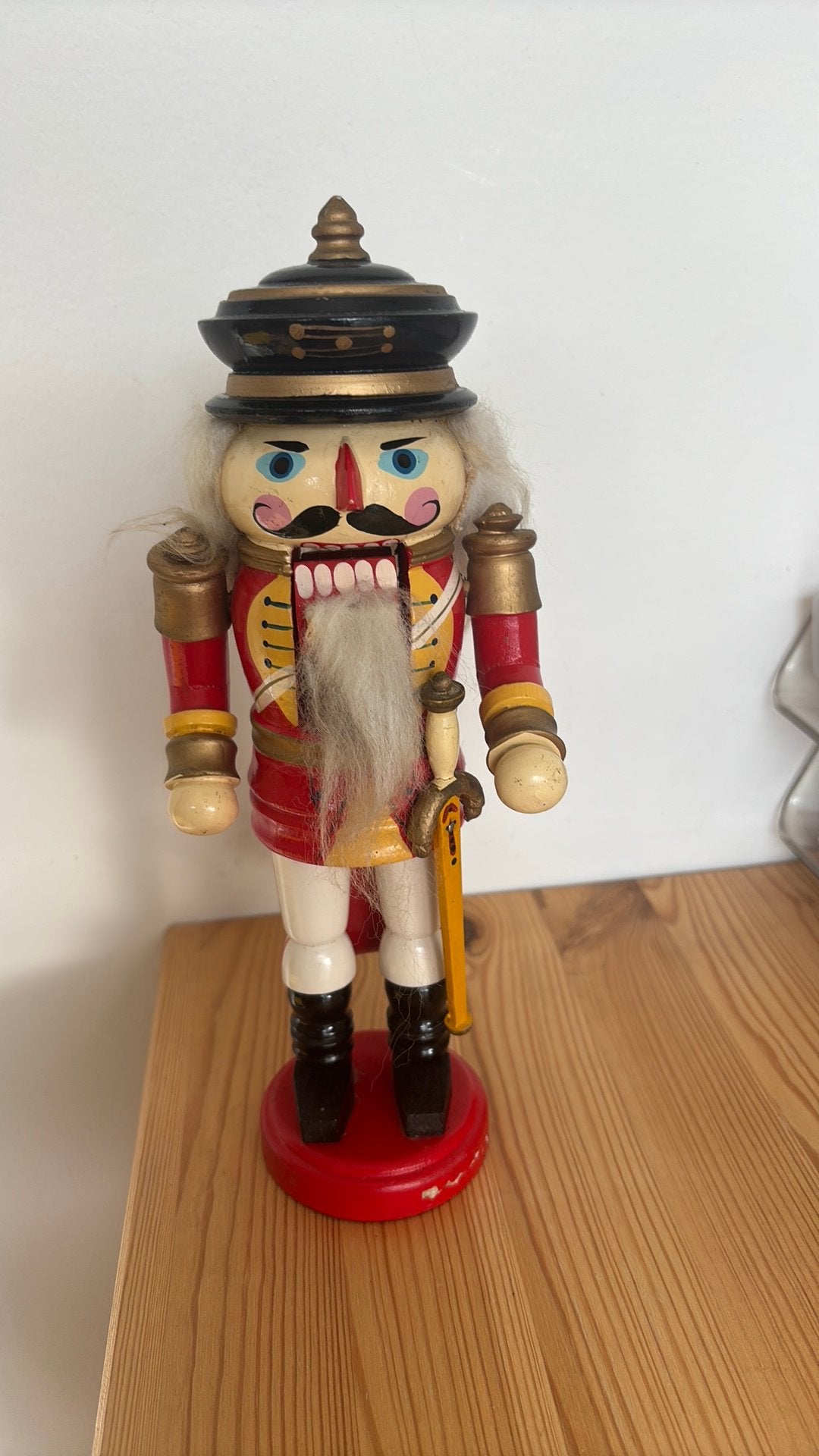 Notenkraker soldaat van hout vintage, Ophalen, Zo goed als nieuw