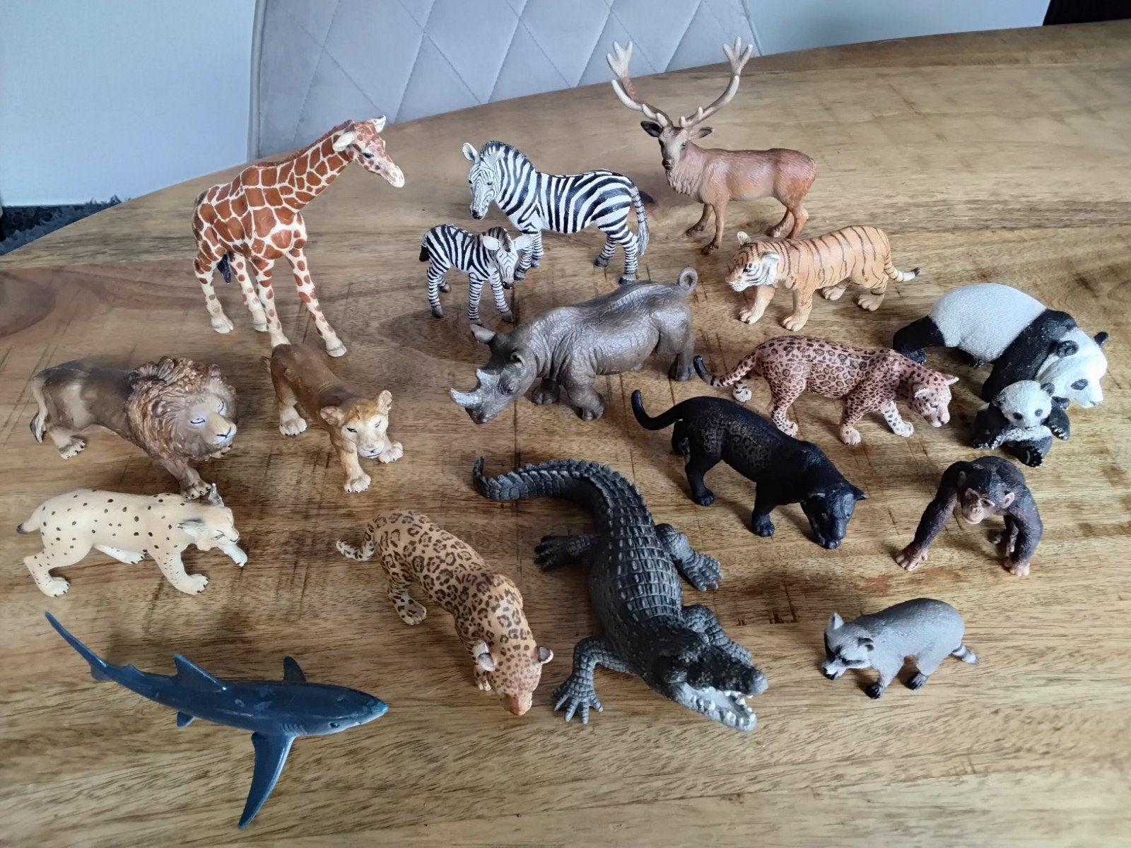 Schleich dierenverzameling, set van 18 dieren. 13C., Verzamelen, Dierenverzamelingen, Ophalen of Verzenden, Zo goed als nieuw