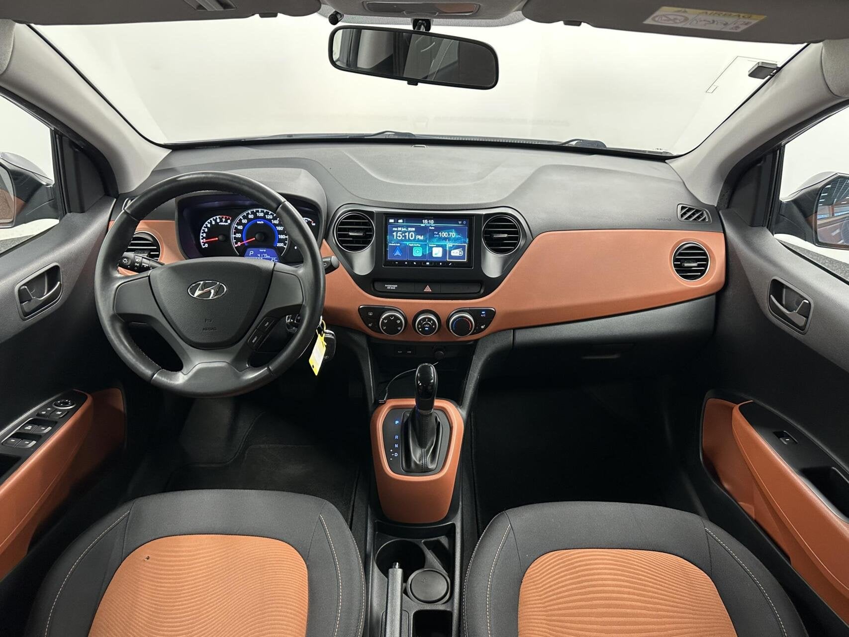Hyundai i10 1.0i Comfort 5p. AIRCO CARPLAY 36000 KM., Stof, Gebruikt, Met garantie (alle), 927 kg