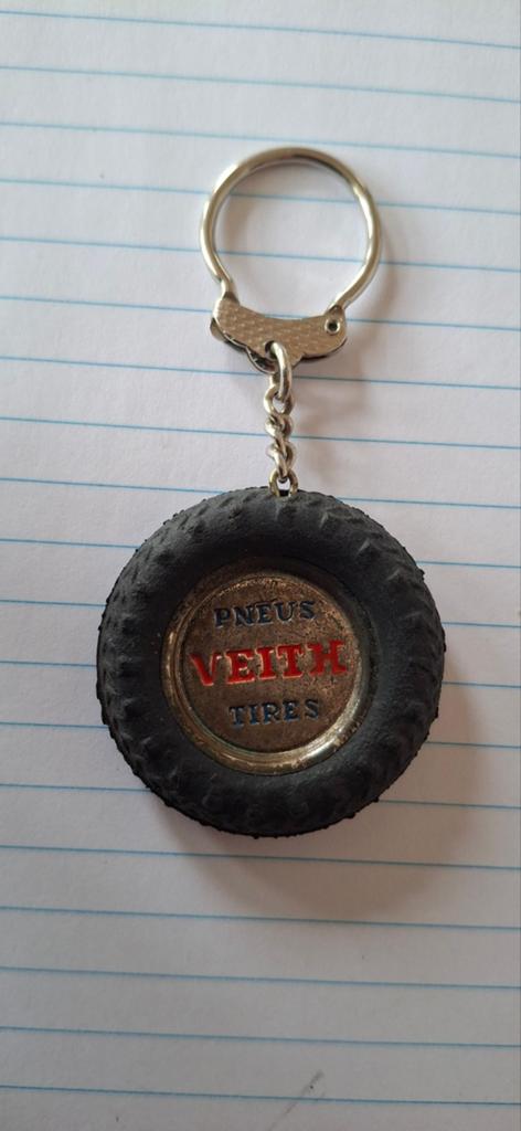 Vintage Veith Tires sleutelhanger met St. Christopher, Verzamelen, Ophalen of Verzenden