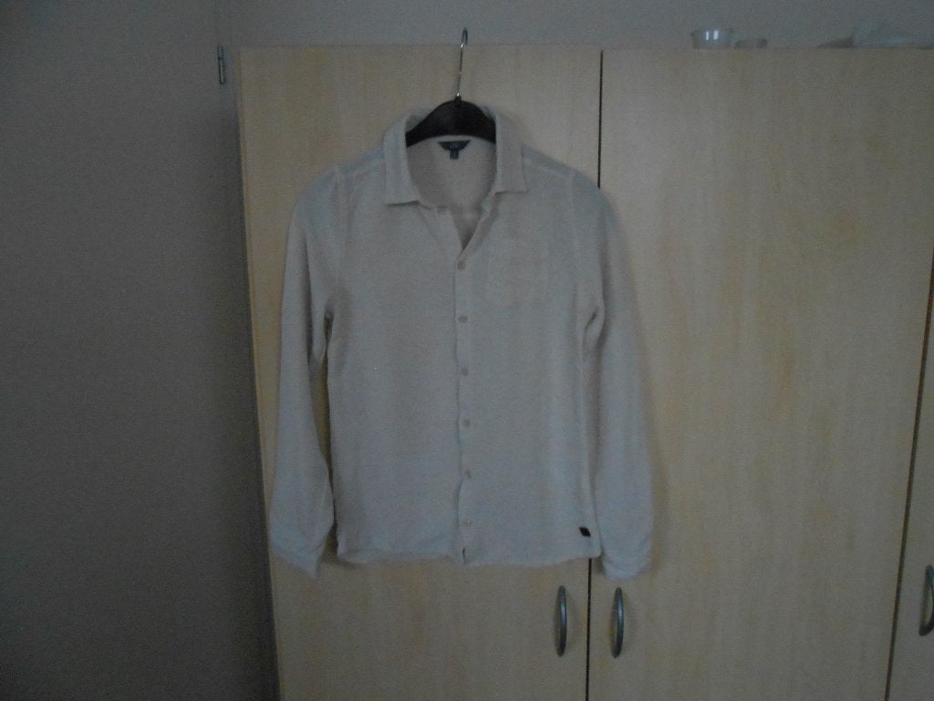 Mooie blouse maat 146/152 van Levv, Kinderen en Baby's, Kinderkleding | Maat 146, Overhemd of Blouse, Ophalen of Verzenden, Zo goed als nieuw