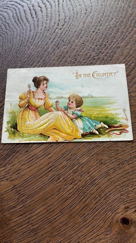 Moeder en kind. Op het land. Reliefkaart. Gebruikerssporen, Ophalen of Verzenden, Voor 1920, Kinderen