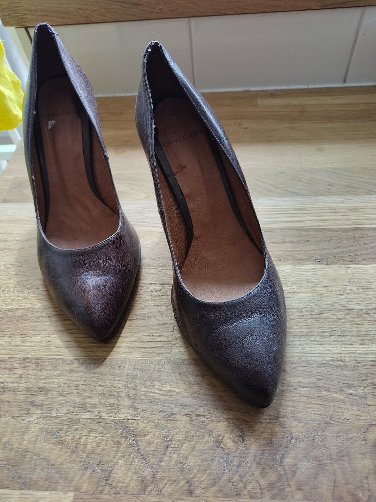Bruine leren pumps maat 40, Kleding | Dames, Bruin, Ophalen of Verzenden, Zo goed als nieuw, Gaudi