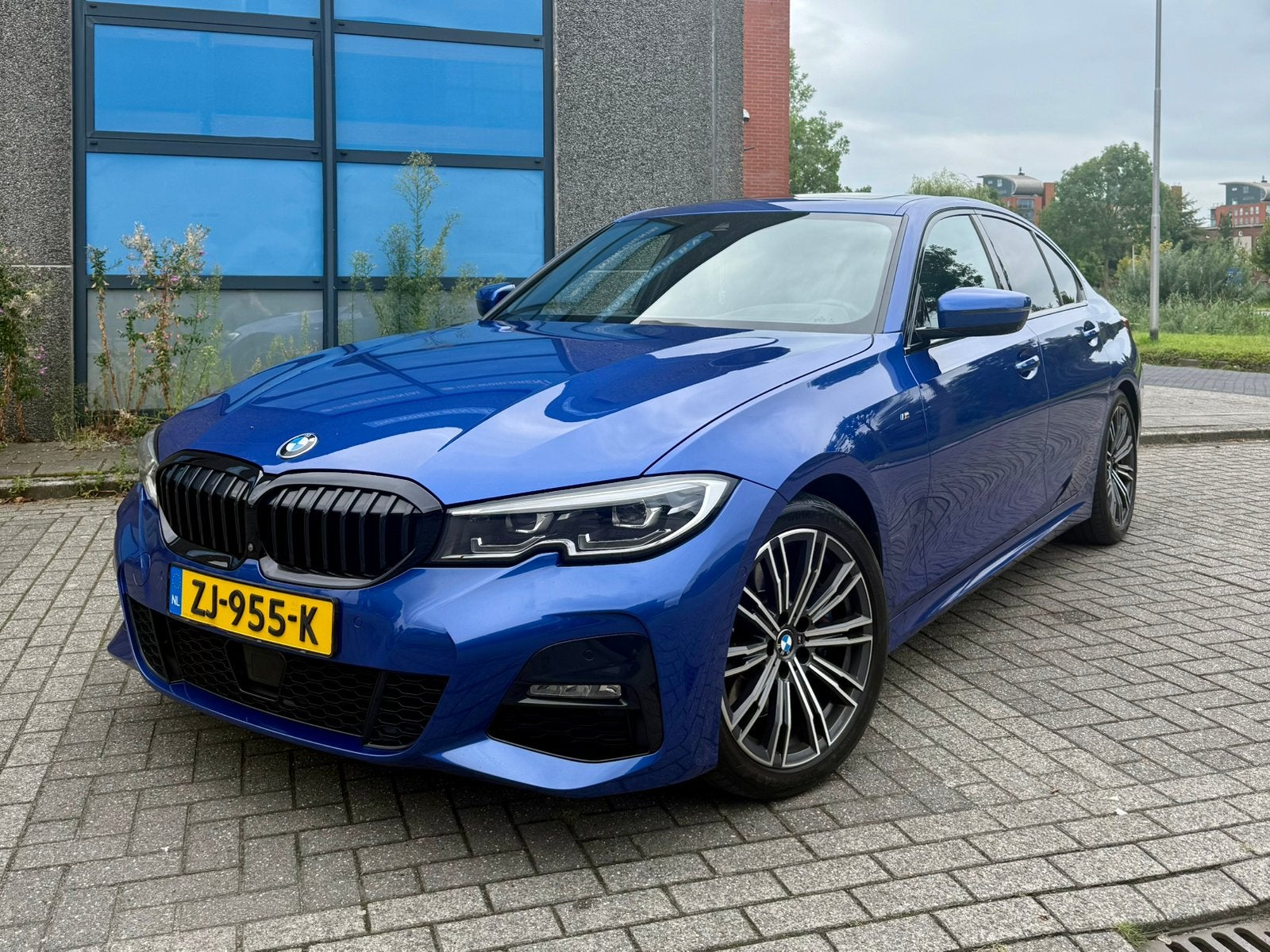 BMW 330i | M-Sport | Panorama | 360 | NL-Auto | Dealer Ond., Auto's, Automaat, 1998 cc, Zwart, 4 cilinders
