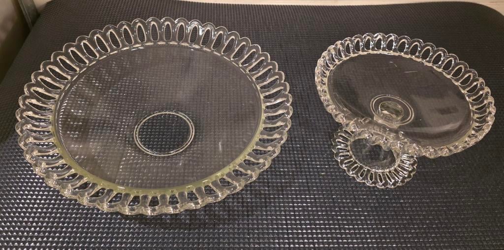 Glazen schalen set met decoratieve rand, Antiek en Kunst, Ophalen of Verzenden