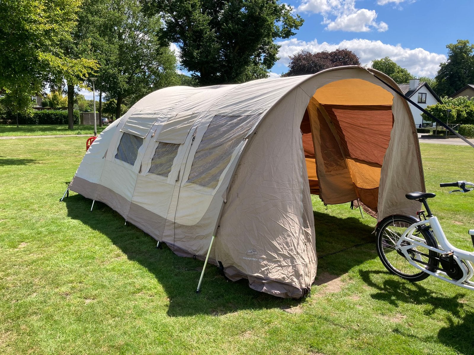 4/5 persoons bardani tent, Ophalen, Zo goed als nieuw, Tot en met 5