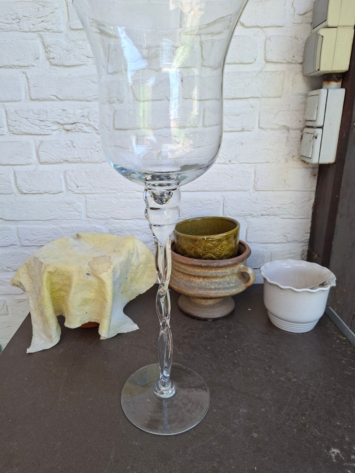 Grote glazen tulpvaas/windlicht met gedraaide voet, Ophalen