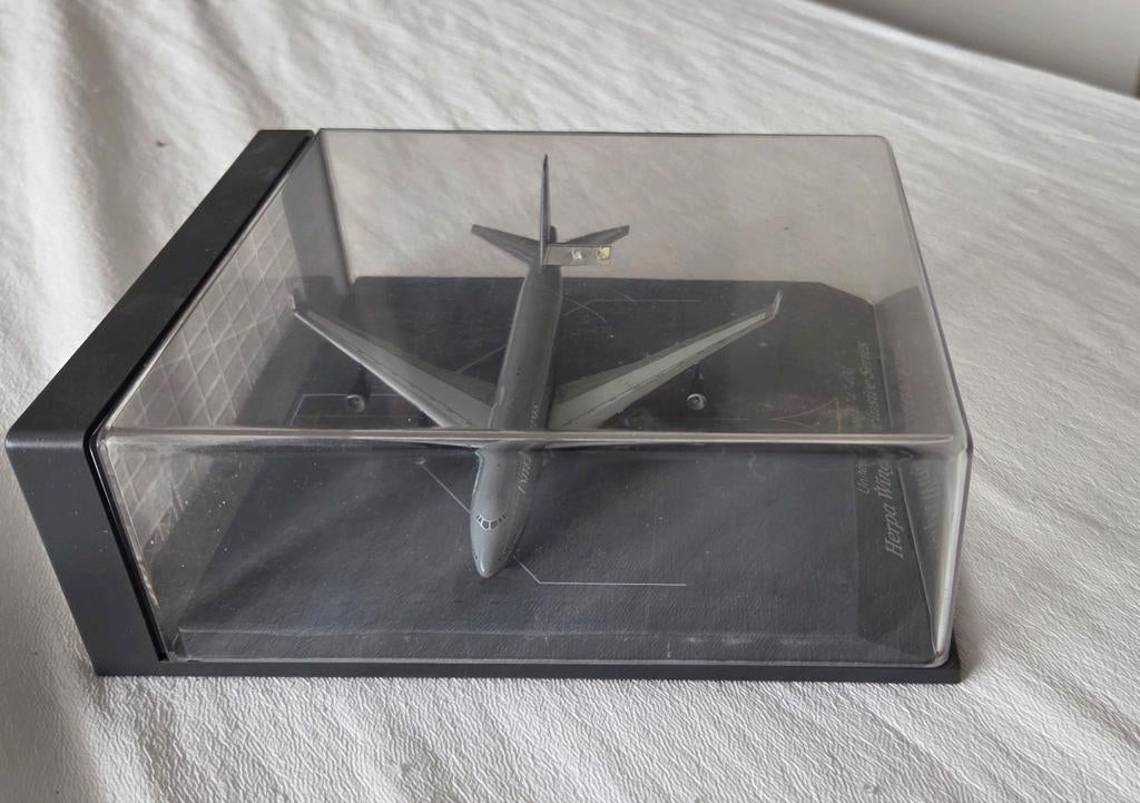 Herpa Wings United Airlines B747-400 schaalmodel, Hobby en Vrije tijd, Modelbouw | Vliegtuigen en Helikopters, Ophalen of Verzenden
