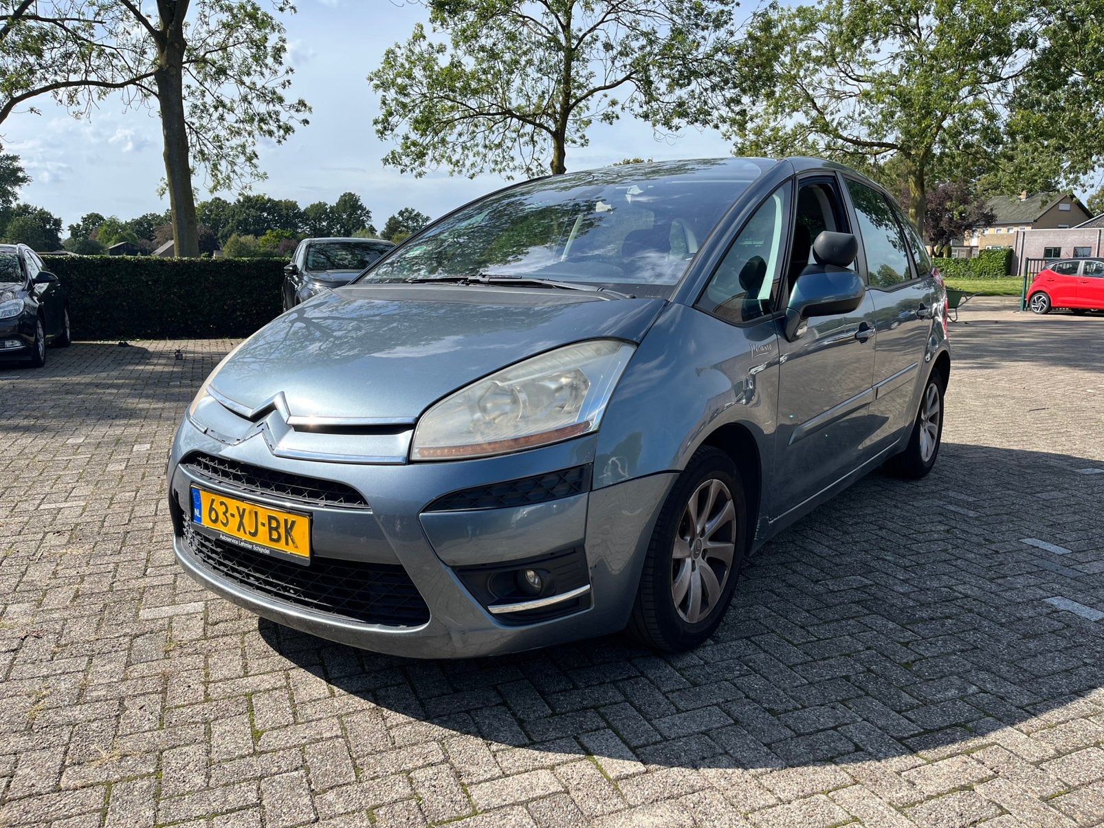 Citroën C4 1.8 16V 2007 Grijs, 125 pk, 4 cilinders, 1749 cc, 1445 kg