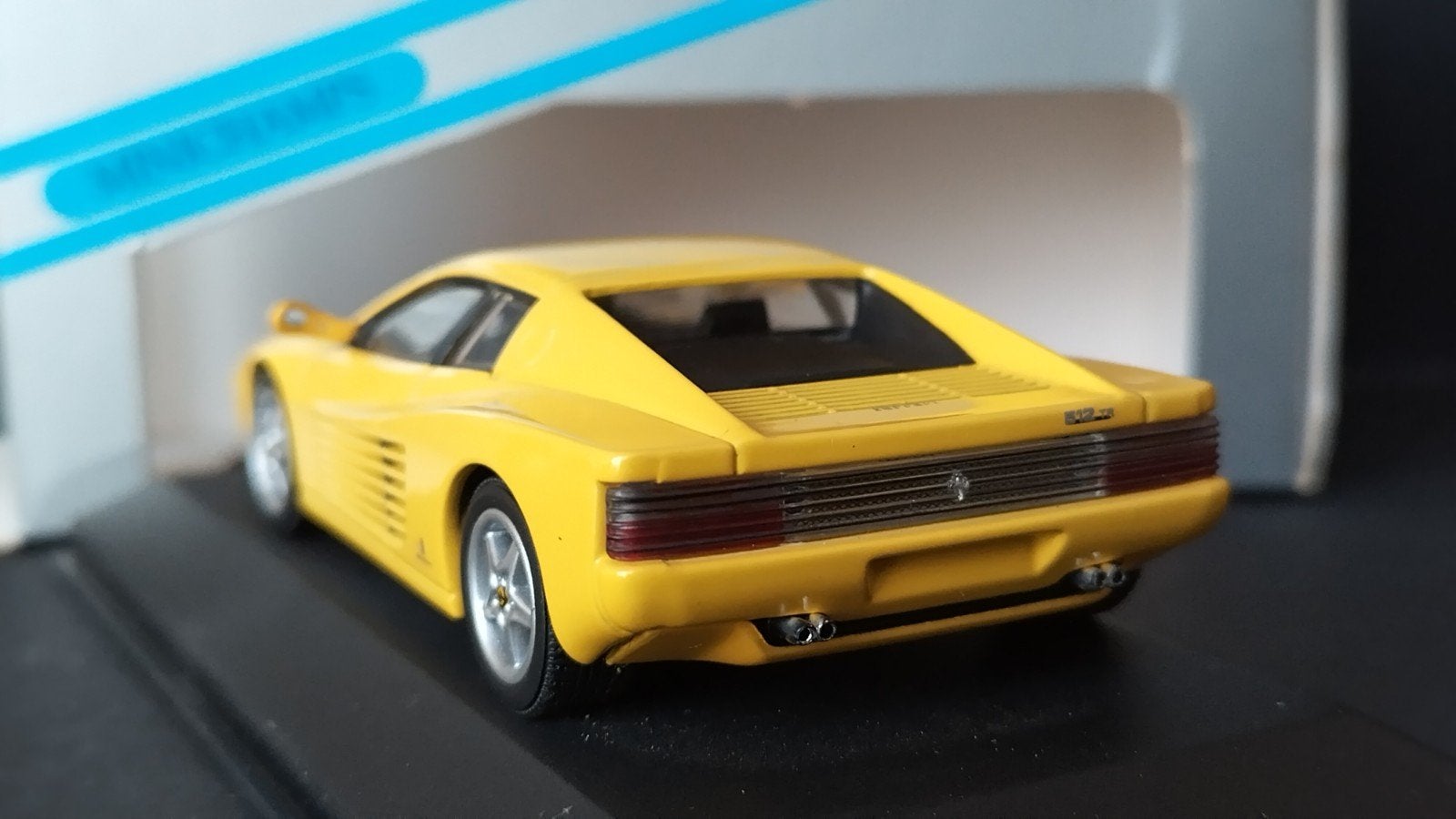 Ferrari 512 TR 1:43 Minichamps Pol, Hobby en Vrije tijd, Modelauto's | 1:43, .., Auto, Verzenden, .