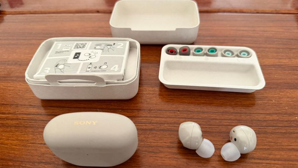 Sony WF-1000X M5 oordopjes (nieuw € 225), Audio, Tv en Foto, Koptelefoons, Ophalen of Verzenden, Zo goed als nieuw, Sony, Draadloos