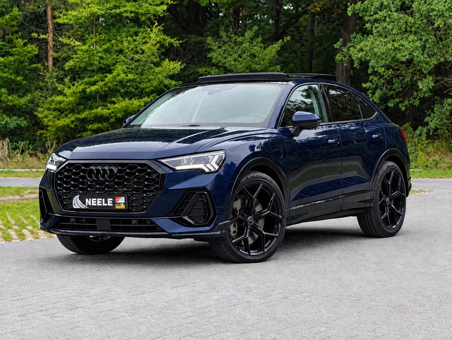 Audi Q3 Sportback 45 TFSI e PANO | Ambiente + | 360 camera, Auto's, Automaat, Dealer onderhouden, Stof, Zwart