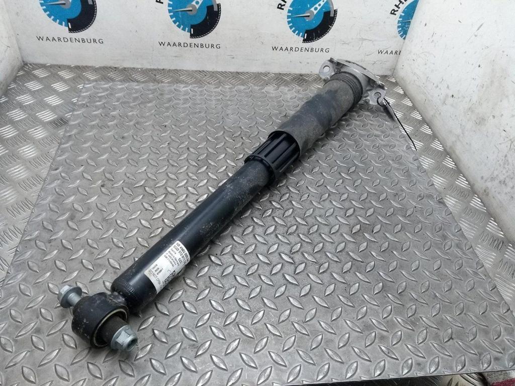 VOLKSWAGEN GOLF VEERPOOT / SCHOKBREKER LA 2018, Ophalen of Verzenden, Gebruikt, ARN erkend