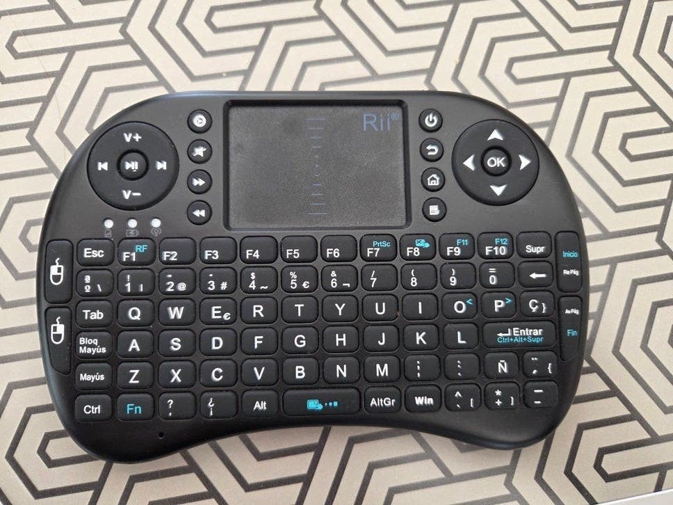 Rii Mini Draadloos Toetsenbord met Touchpad excl batterij, Ophalen of Verzenden, Zo goed als nieuw, Draadloos, Qwerty
