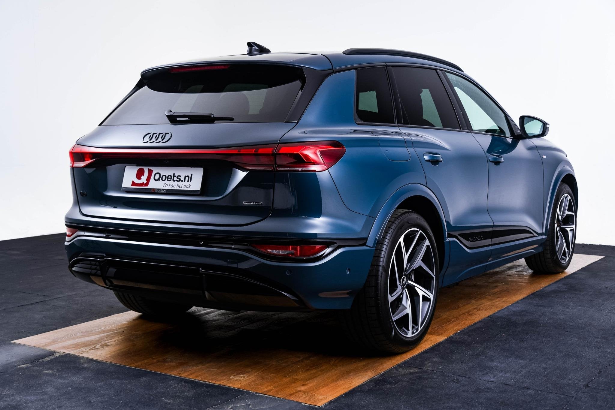 Audi Q6 e-tron S edition quattro 100 kWh Tech Pro - Panorama, Auto's, Gebruikt, Met garantie (alle), Blauw, Leder
