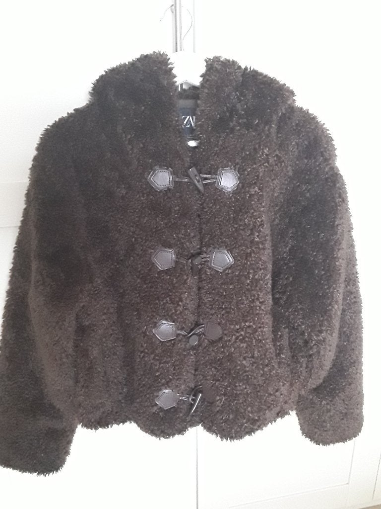 Mooie bruine winterjas van Zara met houtje touwtje, Bruin, Zara, Zo goed als nieuw, Ophalen