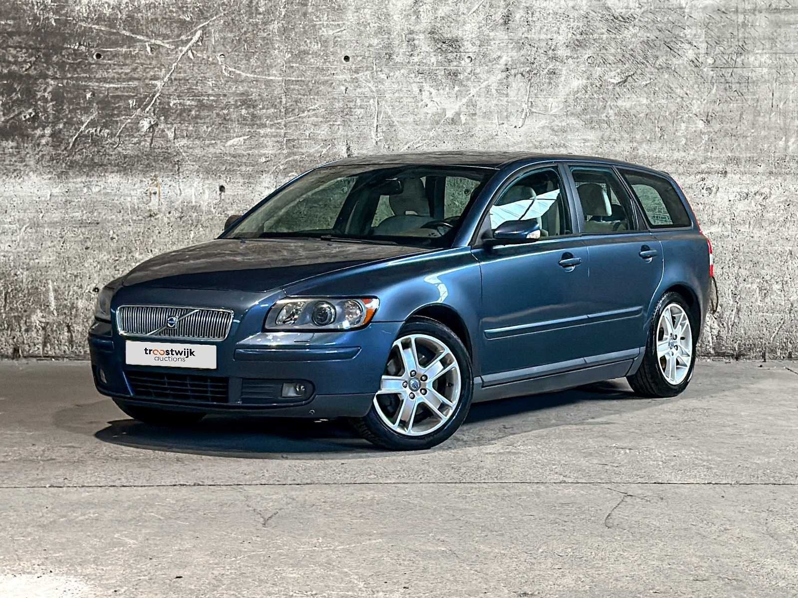 Volvo V50 2.4 Summum 140pk 2005 (Origineel-NL), 48-RK-GR, Auto's, Gebruikt, 700 kg, Blauw, Origineel Nederlands