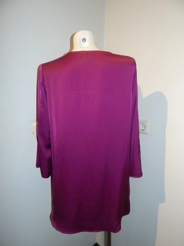 Joseph Ribkoff paars satijn achtige blouse top v hals M, Kleding | Dames, Maat 38/40 (M), Verzenden, Paars, Joseph Ribkoff