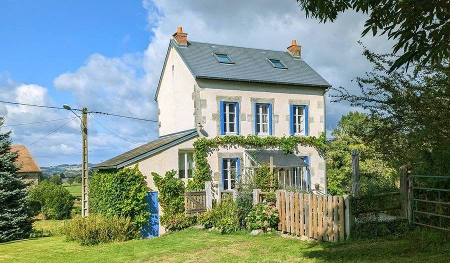 Romantisch Frans huisje in de Auvergne – rust & natuur, Ardèche of Auvergne, 2 slaapkamers, In bergen of heuvels, Landelijk