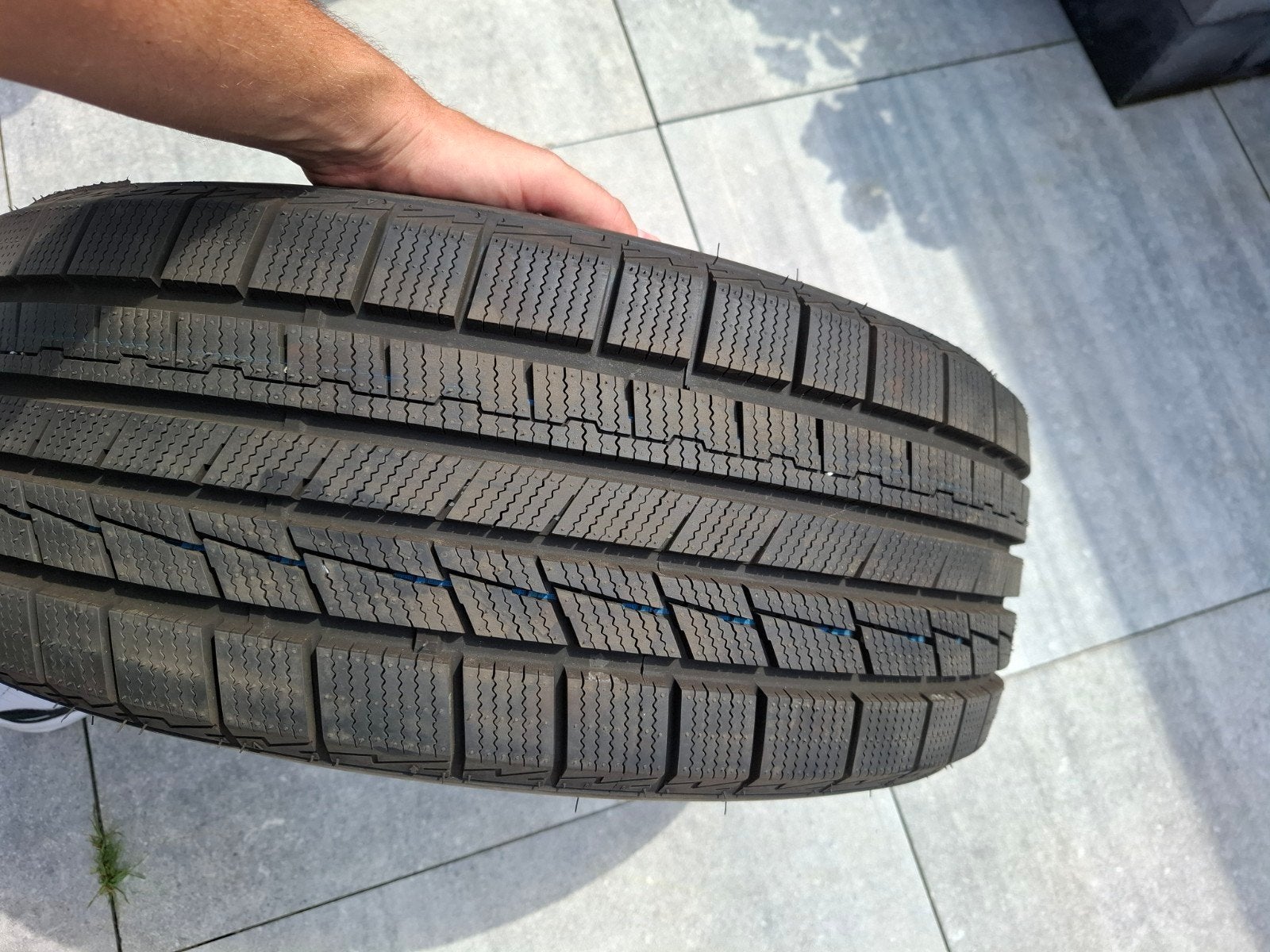 Fortuna Winterband 215/50R18 92V, Auto-onderdelen, Banden en Velgen, 18 inch, Band(en), Personenwagen, Gebruikt